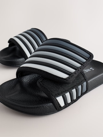 Next Otevřená obuv – černá