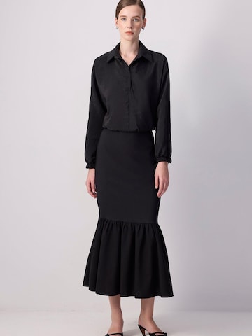 Touche Prive Skirt in Black