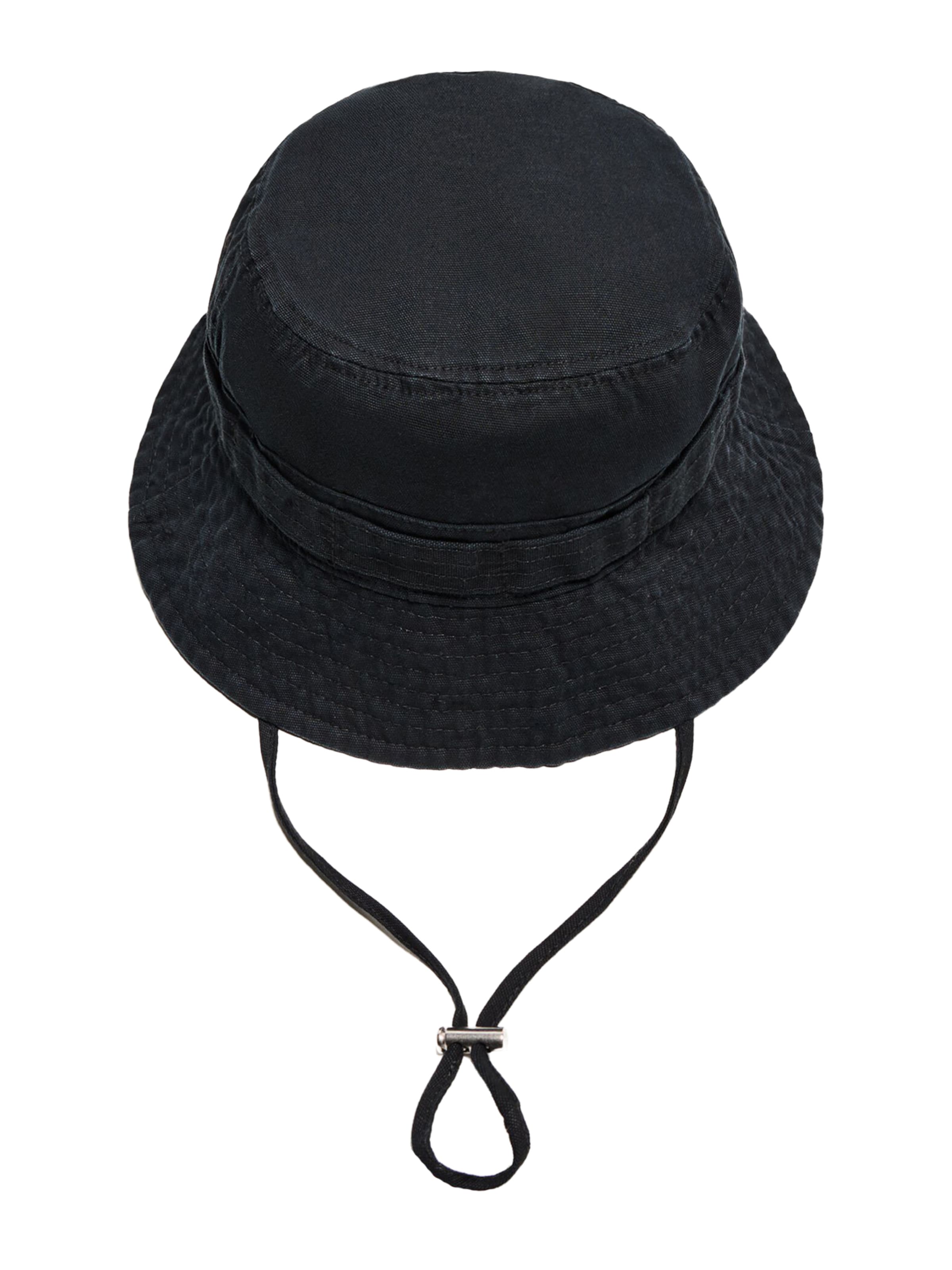 Bershka Hatt i svart: framsida