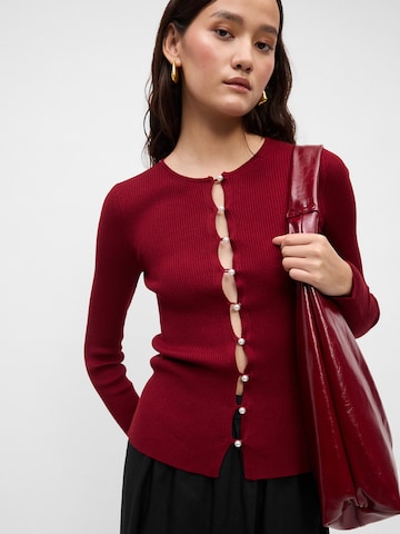 Gina Tricot Gebreid vest in Rood