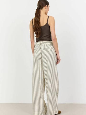 Levete Room Regular Broek 'LUCILLA' in Wit