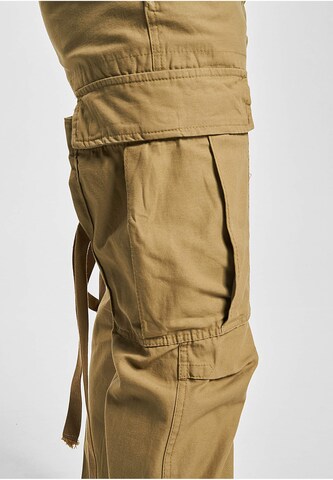 Brandit Regular Cargo trousers in Green