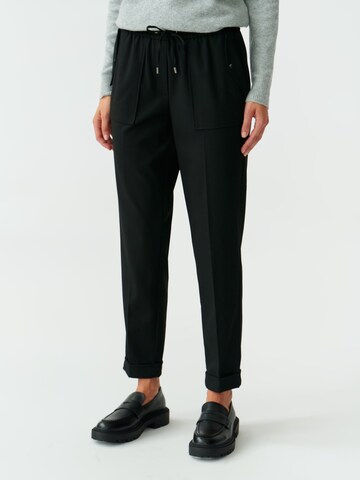 Coupe slim Pantalon 'SANI' TATUUM en noir : devant