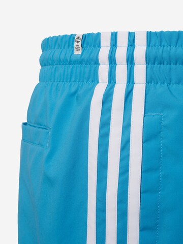 ADIDAS ORIGINALS Normalny krój Spodnie w kolorze niebieski