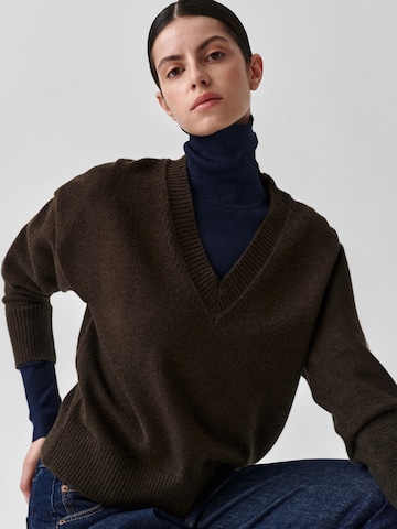 TATUUM Sweater 'Elnerka' in Brown