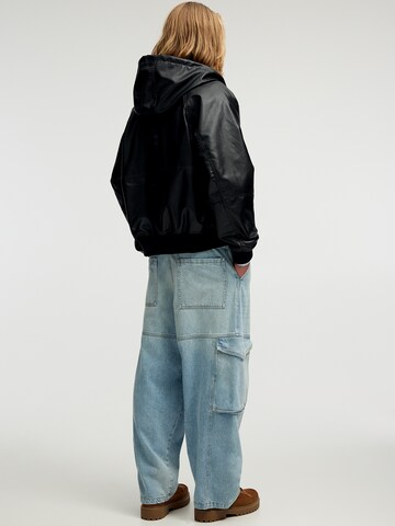 Largi Pantaloni eleganți de la Pull&Bear pe albastru
