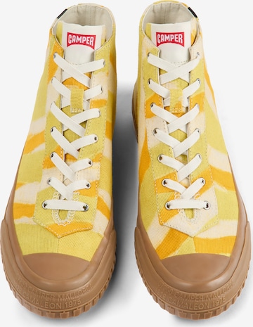 Sneaker alta 'Camaleon 1975' di CAMPER in giallo