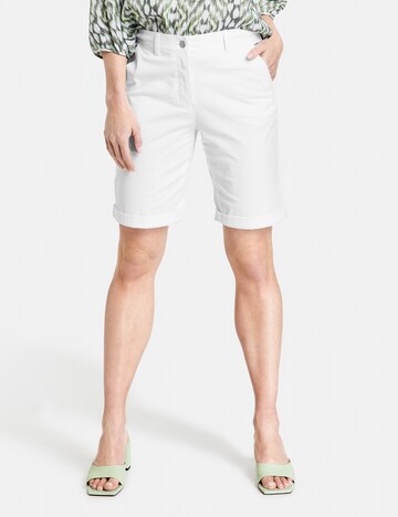 GERRY WEBER Regular Shorts in Weiß: predná strana