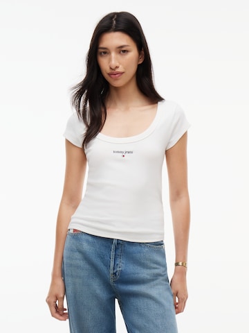 Tommy Jeans Μπλουζάκι σε λευκό: μπροστά