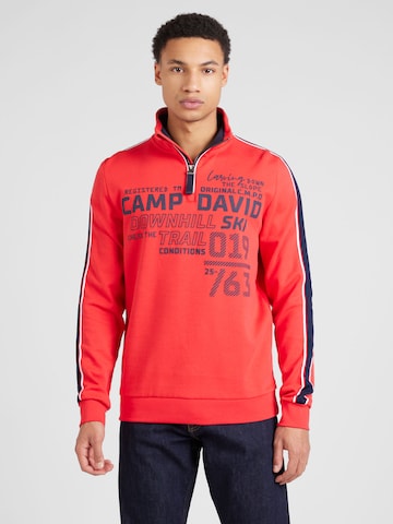 CAMP DAVID Sweatshirt i röd: framsida