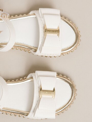 Lipsy Sandale in Weiß