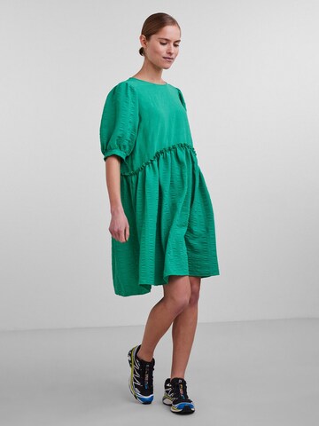 Robe PIECES en vert