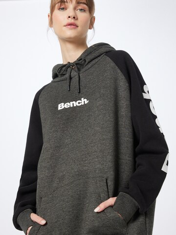 BENCH Sweatshirt 'HALO' in Schwarz