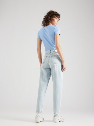 Tommy Jeans Regular Jeans 'MOM JeansS' in Blue