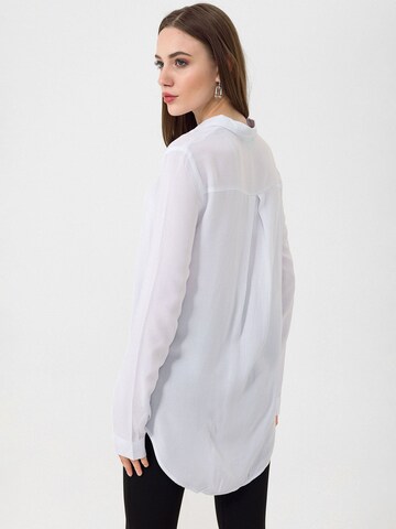 Chemisier Daniel Hills en blanc