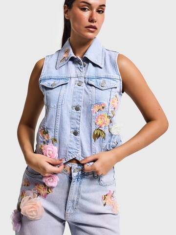 IT'S BASIC Bodywarmer 'FLORAL DENIM WAISTCOAT' in Blauw