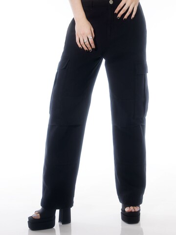 Loosefit Jeans cargo 'LUMI' di SHYX in nero: frontale