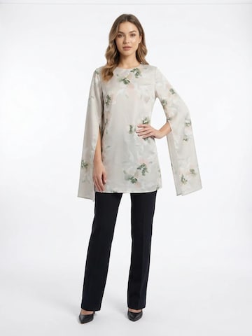 Chemisier 'RADWA Floral-Print Top' Radwa en gris