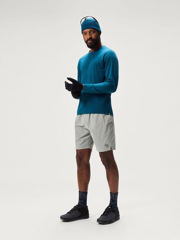 ENDURA Regular Sportshorts 'LOOP' in Grau