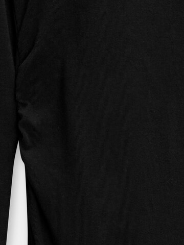 Robe Pull&Bear en noir