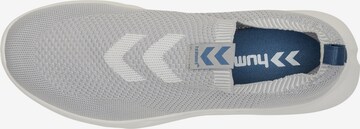 Hummel Slip On in Grau