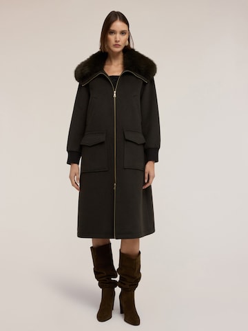 Cappotto invernale di MOTIVI in verde: frontale