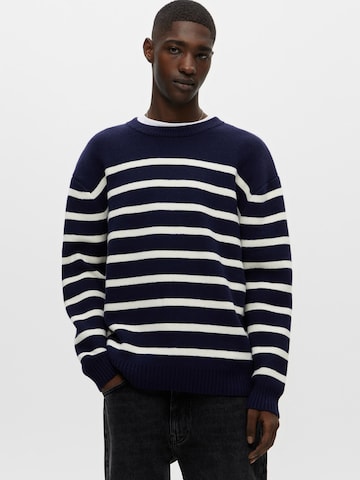 Pull&Bear Sweater in Blue: front