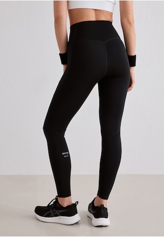 Aim'n Skinny Sports trousers in Black