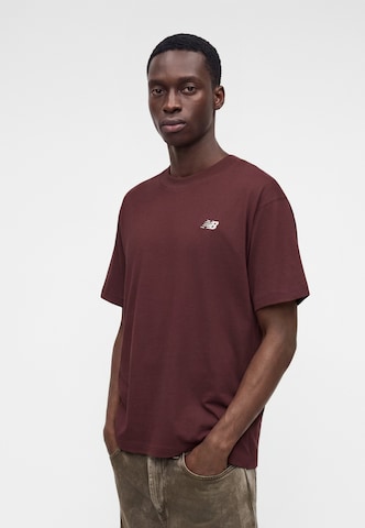 new balance - Camiseta 'Essentials' en marrón