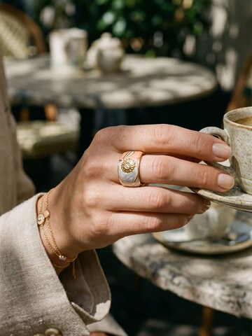Nemomatheo Ring 'Émaille Floral' in Beige