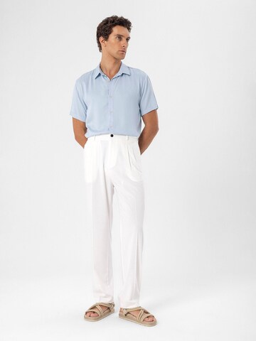 Antioch - Ajuste regular Camisa de negocios 'Collar' en azul