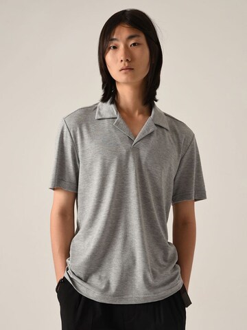 Antioch Shirt in Green: front