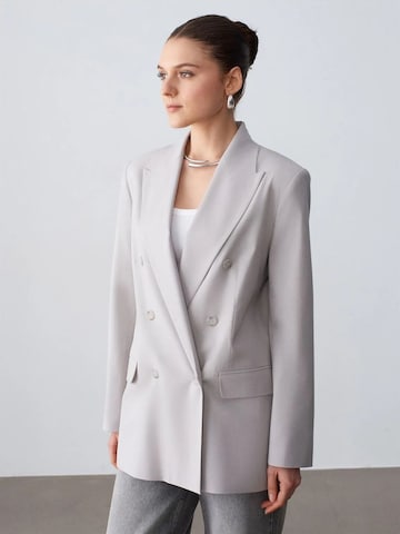 Dilvin Blazer in Grey: front