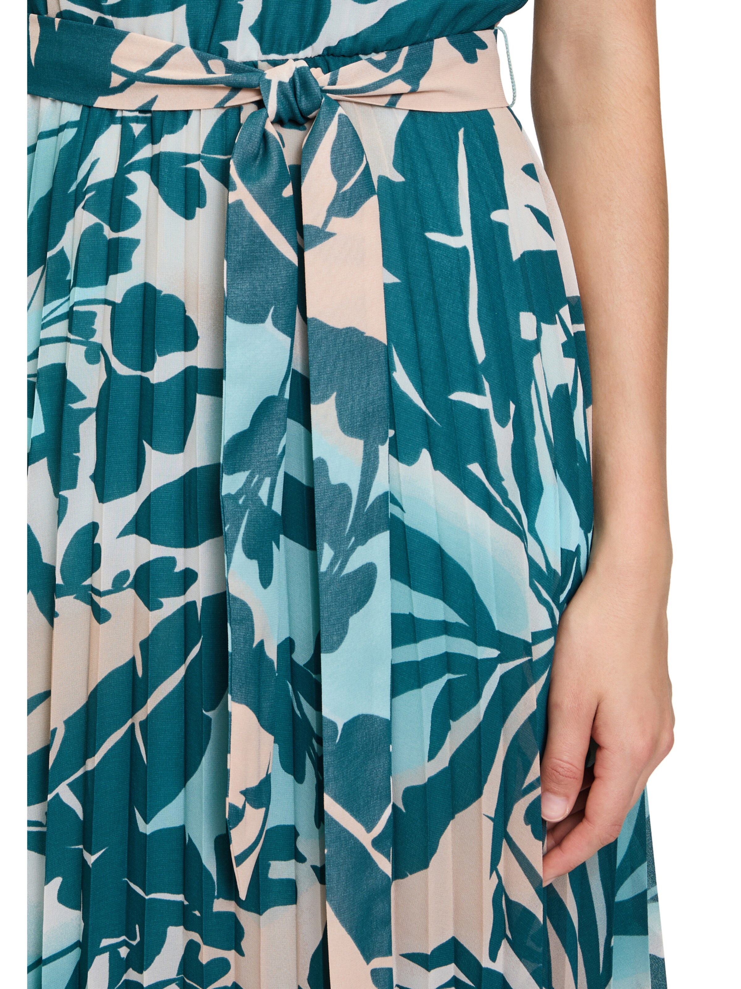 Betty & Co Dress in Green