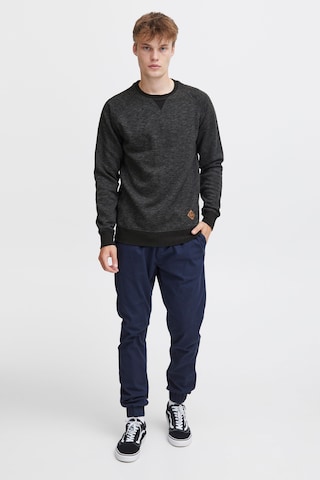 !Solid Sweatshirt in Grau