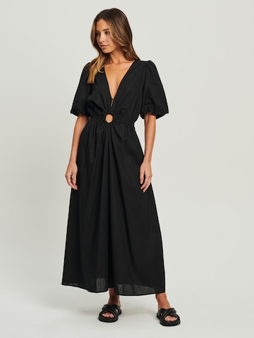 Calli Dress in Black: front