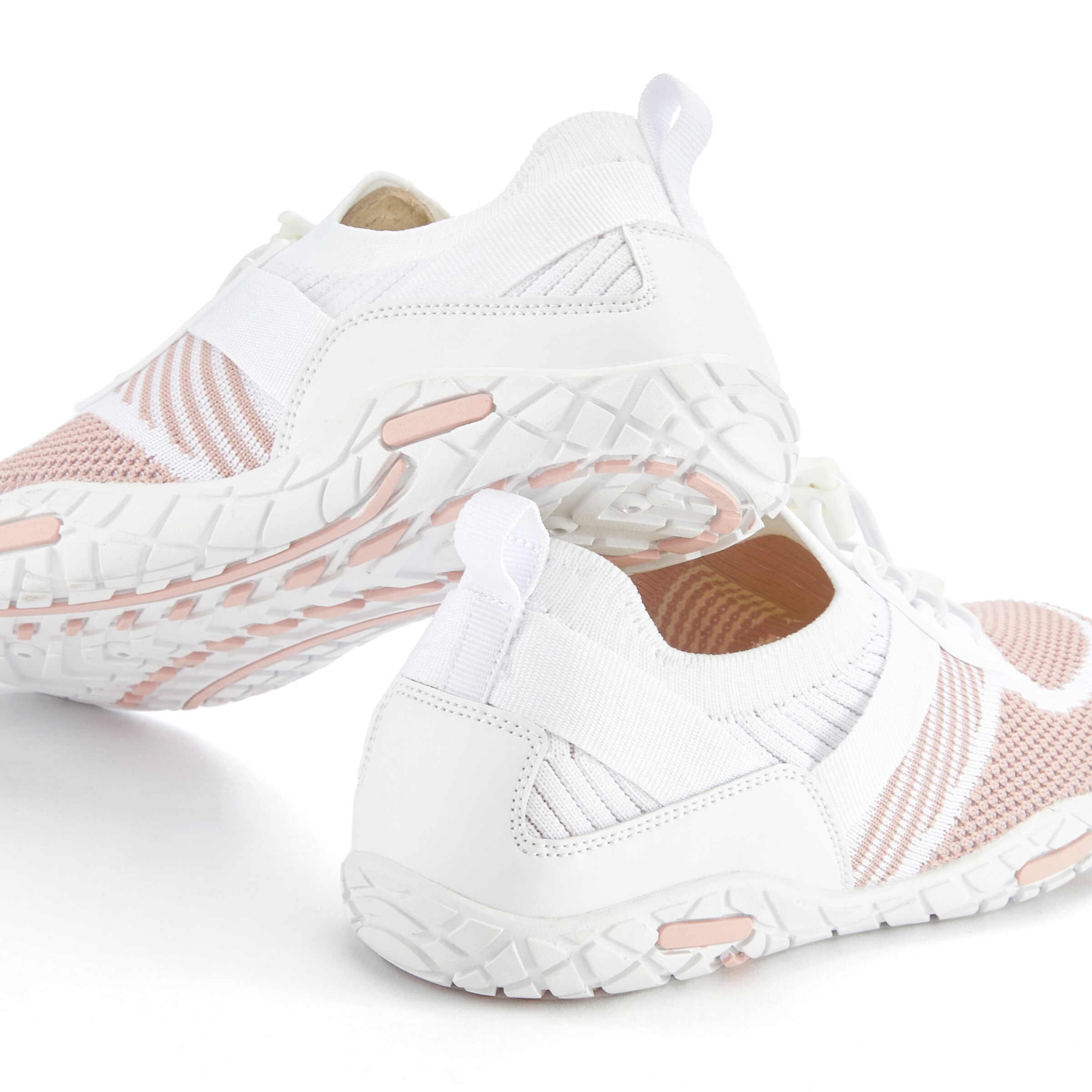 Sneaker low de la LASCANA pe roz