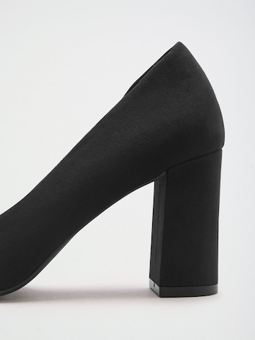 Friends Like These Pumps in Schwarz