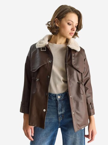 Giacca invernale di Bianco Lucci in marrone: frontale