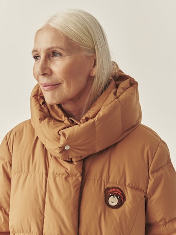 Veste d’hiver 'KREZI' TATUUM en beige