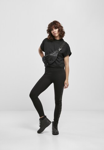 Urban Classics - Camiseta en negro