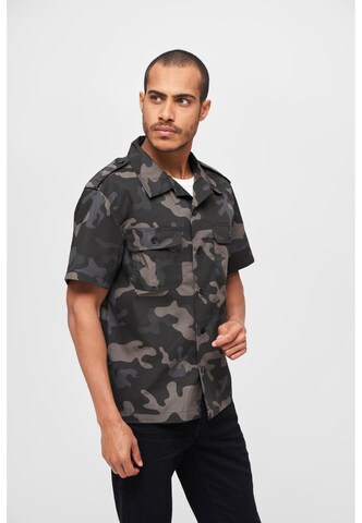 Brandit Button Up Shirt in Green: front