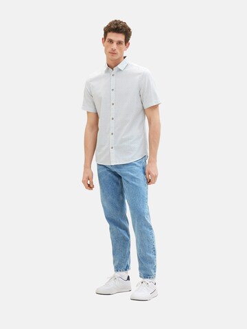TOM TAILOR جينز مضبوط قميص بلون أبيض