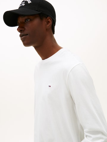 Tricou de la Tommy Jeans pe albastru