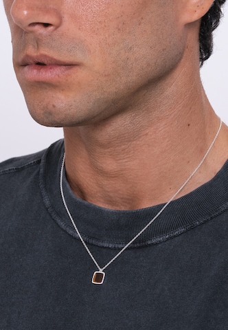 Commen Lines Necklace in Silver