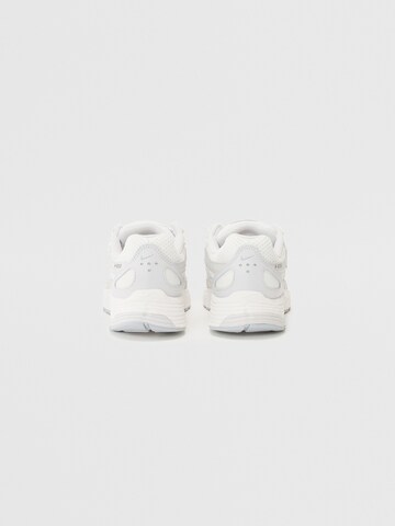 Nike Sportswear Σνίκερ χαμηλό 'P-6000 SE' σε λευκό