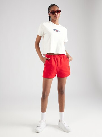 Tommy Jeans Loosefit Shorts in Rot