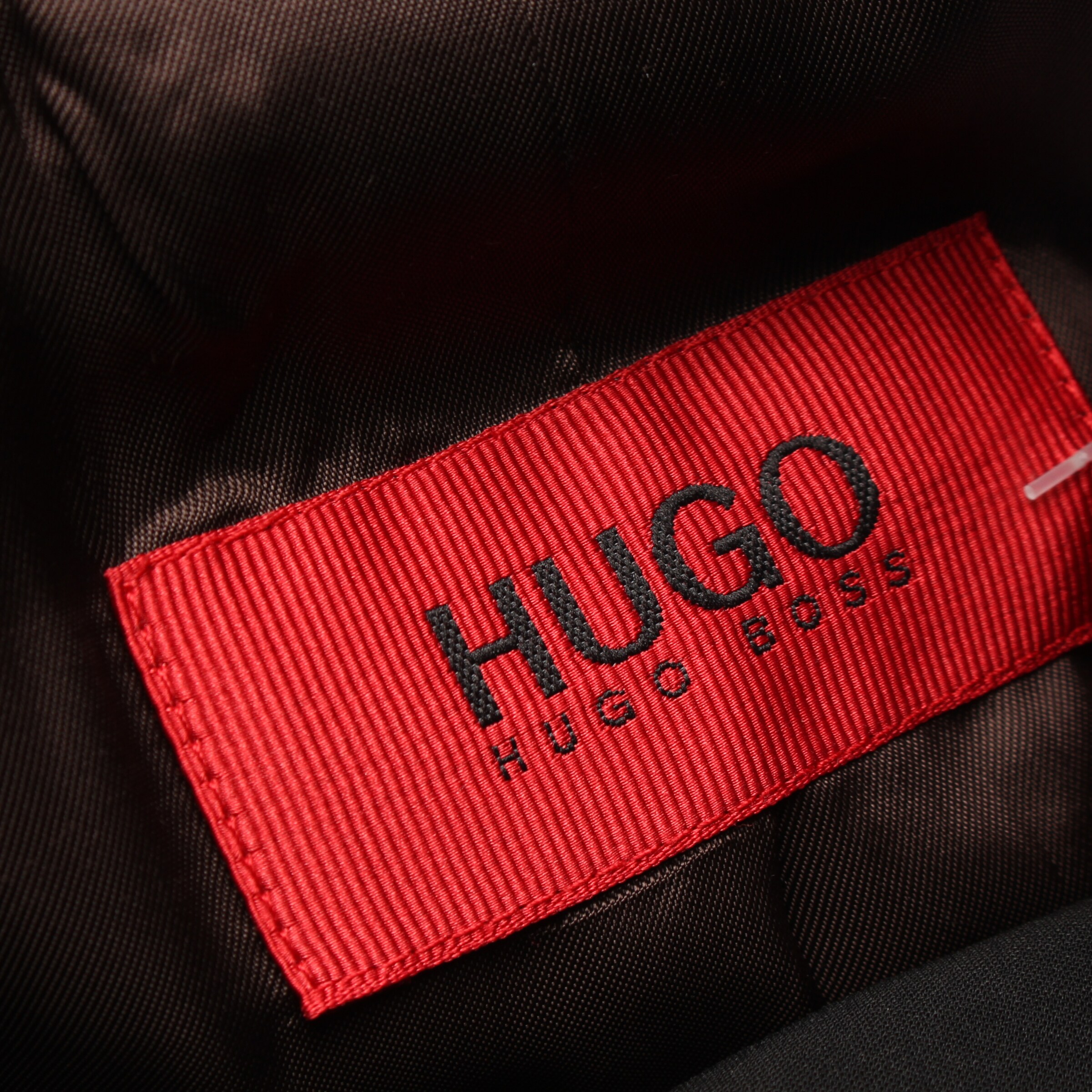 HUGO Suit in M-L in Black