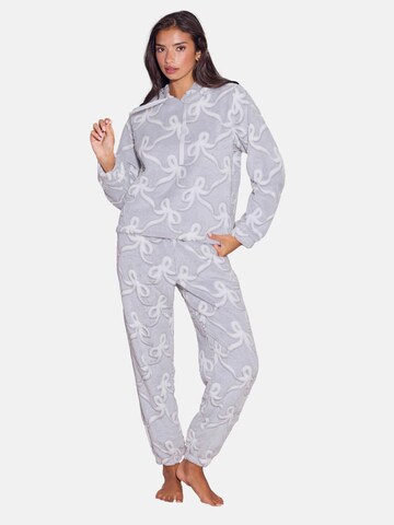 Lipsy Pyjama in Grau: Vorderseite