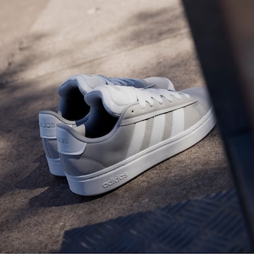 ADIDAS SPORTSWEAR Σνίκερ χαμηλό 'Grand Court Alpha 00s' σε γκρι